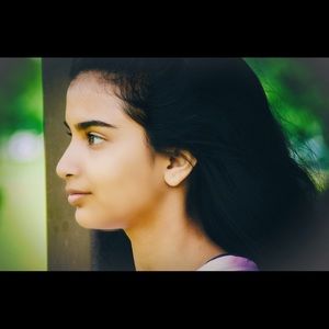 Meet your Posher, Urshita